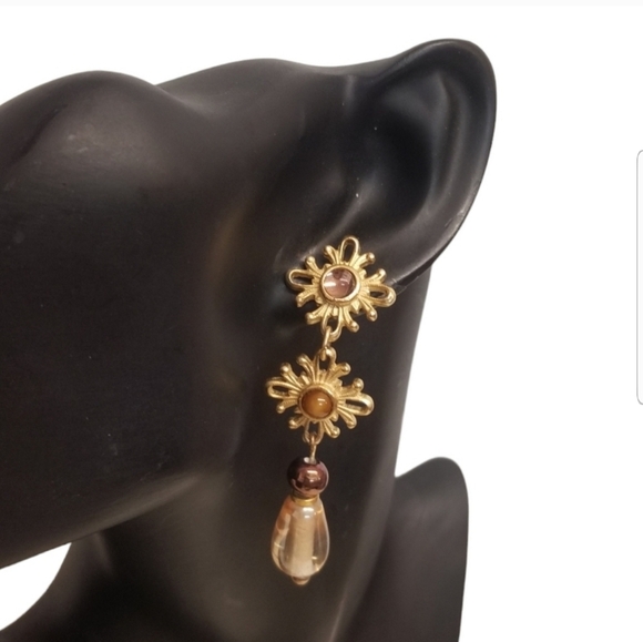 VINTAGE ORNATE GOLDTONE WITH ART GLASS BEADS & CABACHONS STATEMENT DROP EARRINGS - Picture 1 of 4